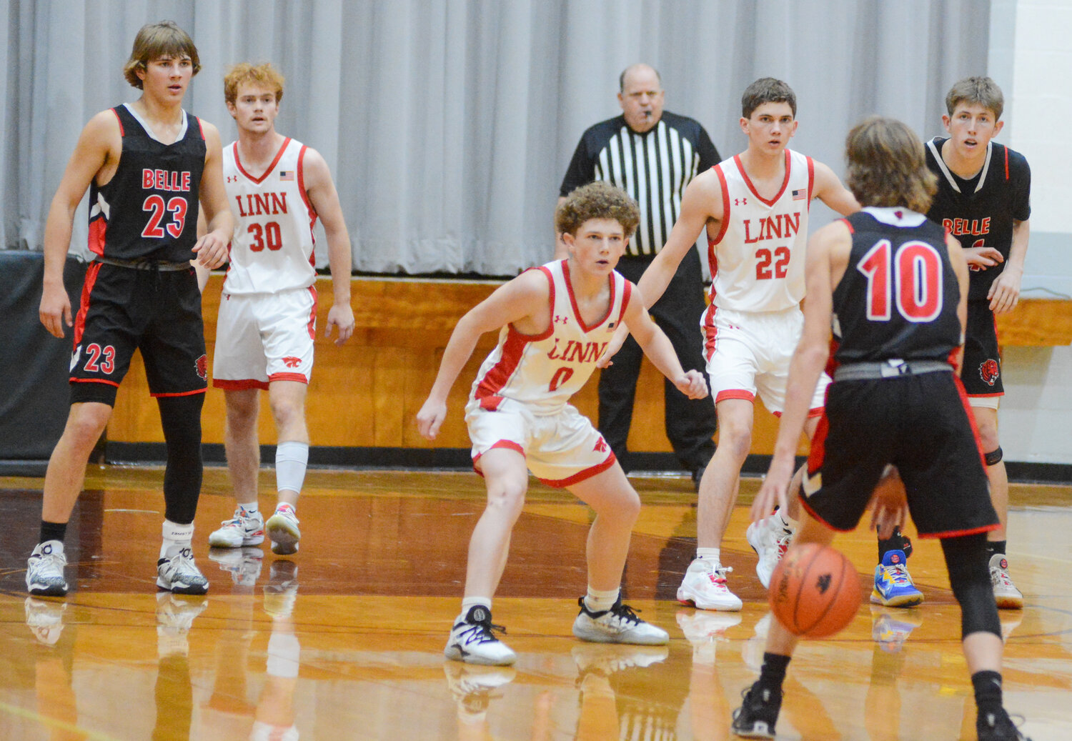 Kahne Brandt guards the point as Cody Heckman and Noah Hall stand ready.